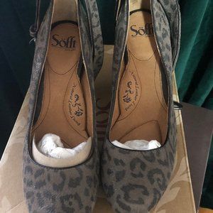 SOFFT - MANHATTAN W GREY LEOPARD HAIR SHOES PLATFORM SIZE 9 NEW WITH BOX